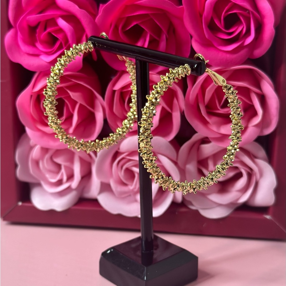 Hoop earrings gold